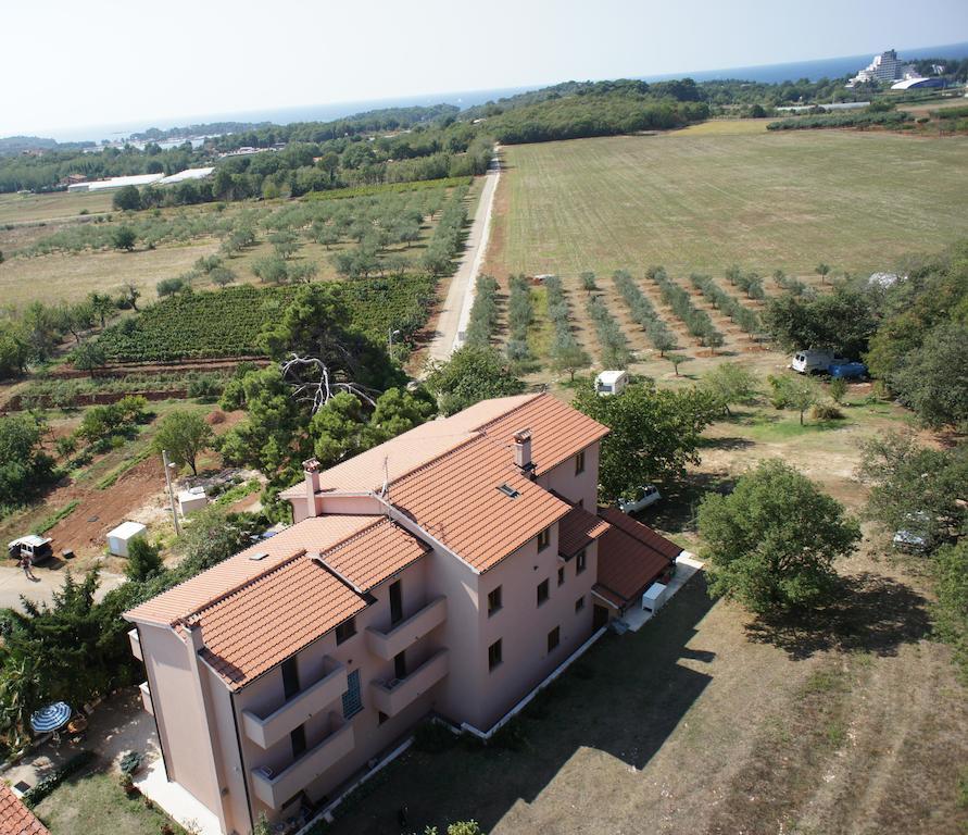 Guest House Caterina Poreč Exteriör bild